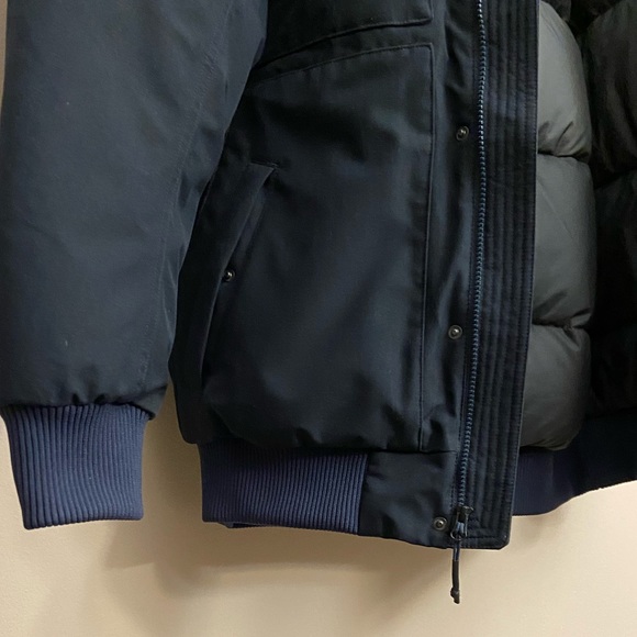 Men’s North face jacket - Picture 4 of 7